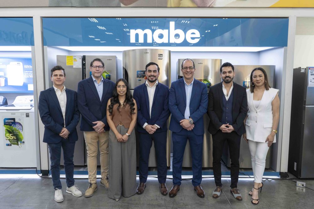 Elektra Guatemala presenta la nueva Línea Premium 2025 de Mabe