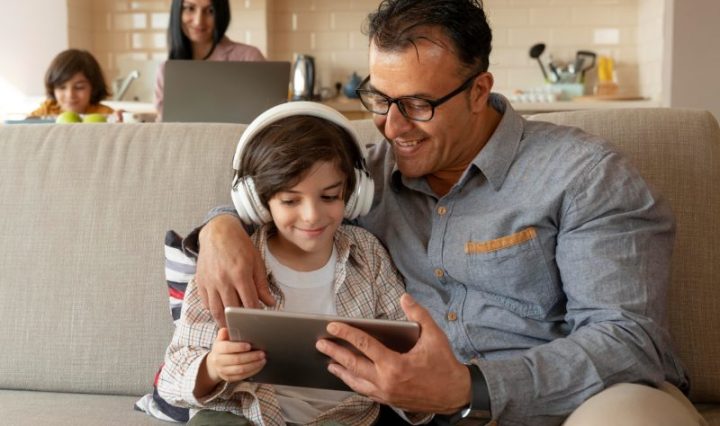 Cómo proteger el celular de tus hijos de las apps espía