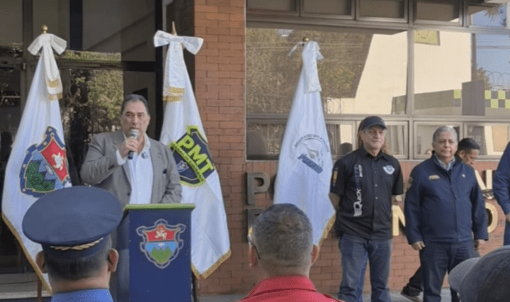 ASIM entrega pintura vial para reforzar 23 kilómetros de motovías en la Ciudad de Guatemala