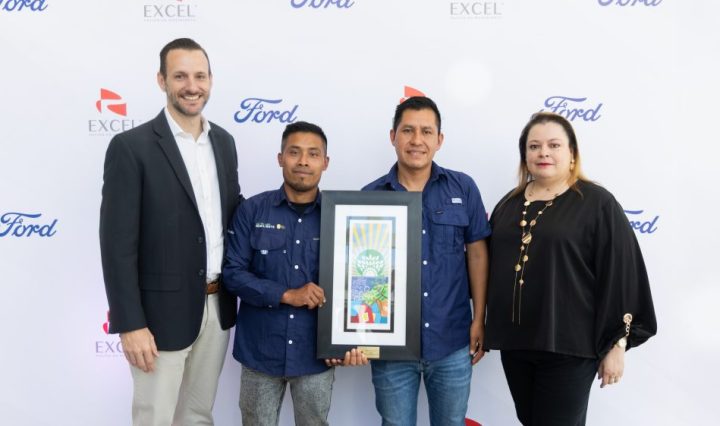 Fotografía oficial Ford