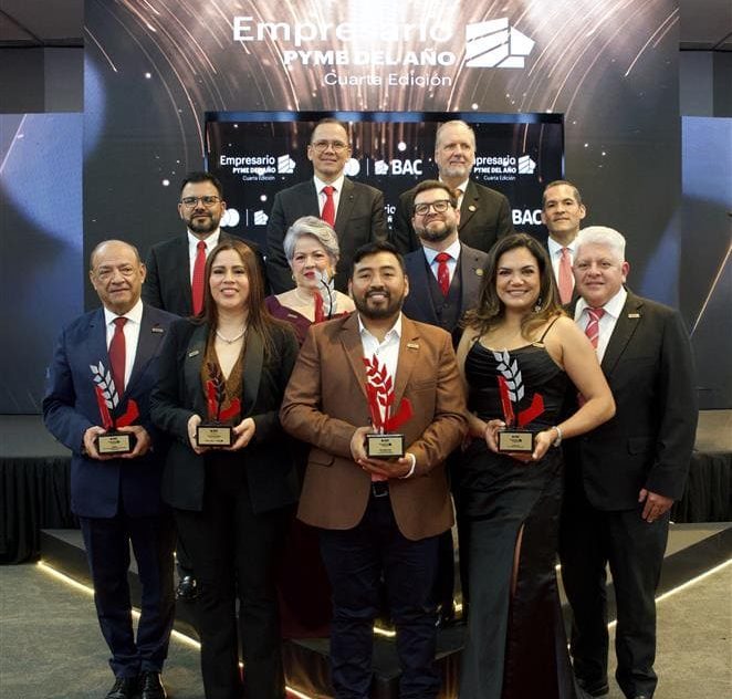 Ganadores Empresario Pyme del Año y Ejecutivos BAC