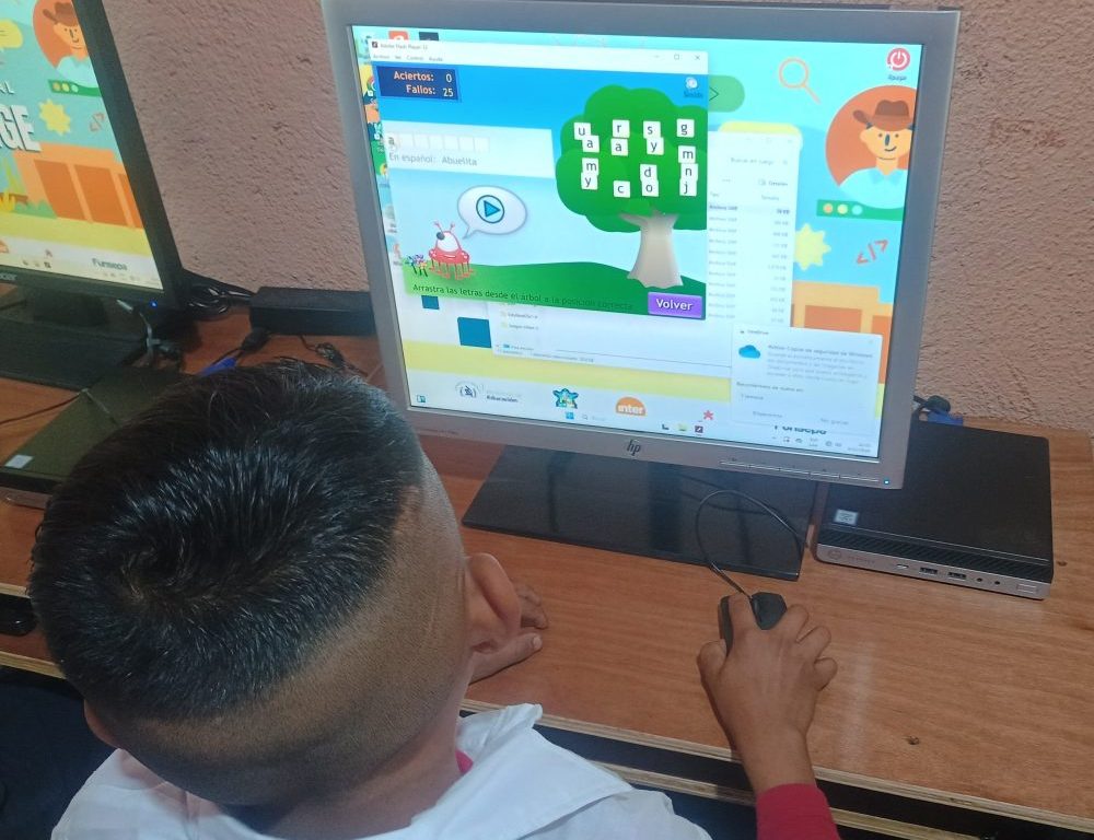 InterBanco impulsa la educación en San Jorge, Zacapa a través de su programa Líderes Solidarios