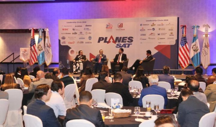 AMCHAM IMPULSA DIÁLOGO SOBRE PLANES DE LA SAT EN EL 2026