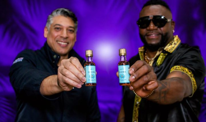 David Ortiz y Arajet se unen para llevar Ron Ozama a todos los vuelos de la aerolínea