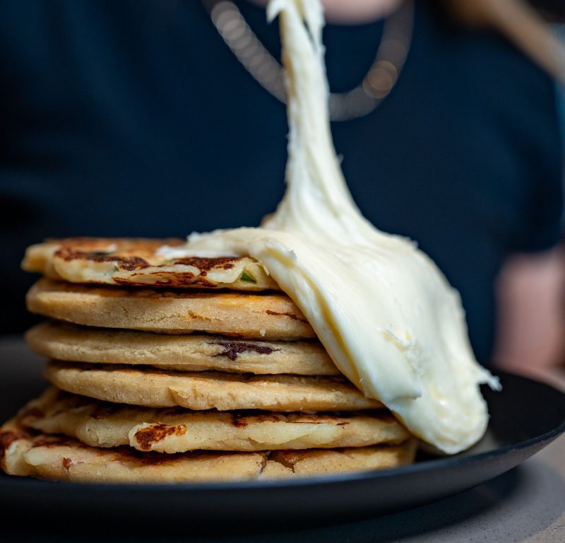 +Pupusas abre sus puertas con un concepto práctico inspirado en uno de los platillos más populares de la región