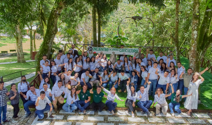 Nestlé continúa impulsando la capacitación de jóvenes caficultores en la región