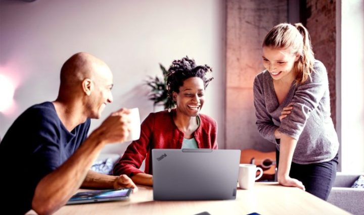 El marco Lenovo 360 evoluciona con niveles simplificados, rutas de crecimiento en servicios y una nueva comunidad técnica