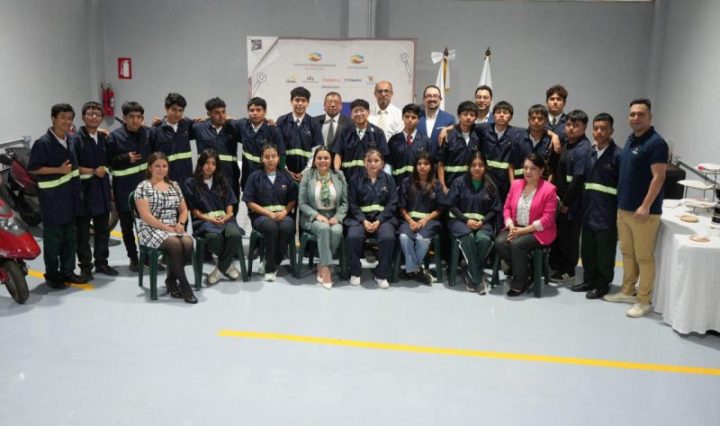 Fundación Azteca impulsa la capacitación juvenil con nuevo taller en Plantel Azteca