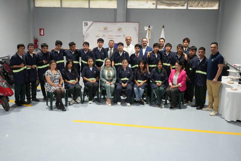 Fundación Azteca impulsa la capacitación juvenil con nuevo taller en Plantel Azteca