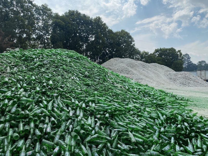 Usar y Reciclar vidrio: hábito poderoso que beneficia tu salud y la del ambiente.
