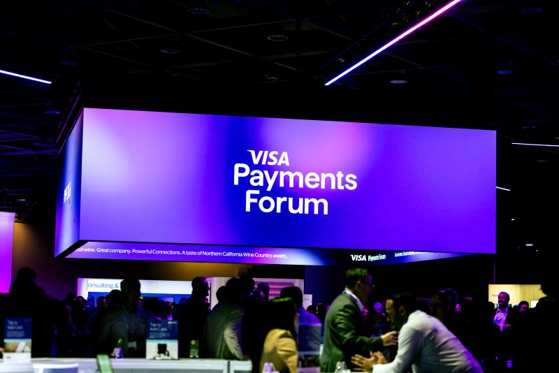 Visa anuncia nuevas innovaciones en IA, stablecoins y tokens para impulsar un comercio inteligente y programable en el Visa Payments Forum