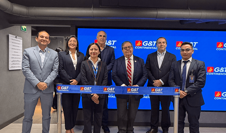 Equipo de agencia Banco G&T Contiental