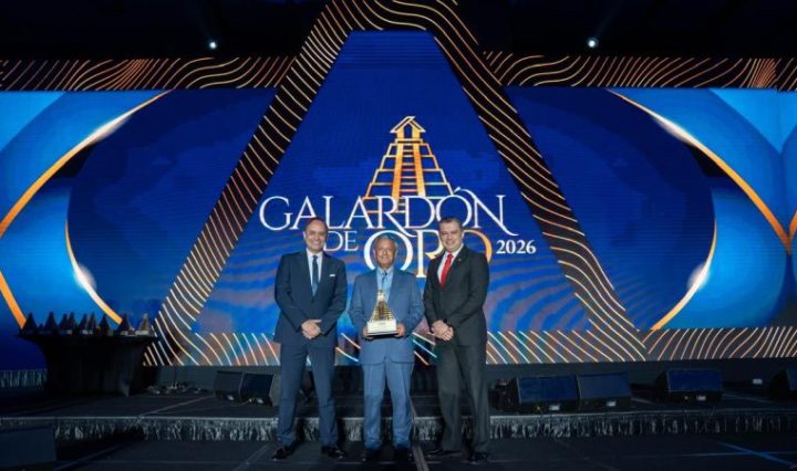 BANRURAL recibe por tercer año consecutivo el Galardón de Oro FHA por financiar la mayor cantidad de viviendas de interés social