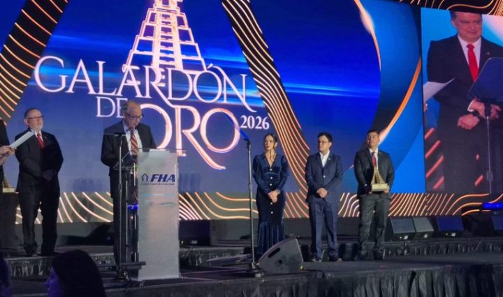 Banco CHN recibe Galardón de Oro del FHA