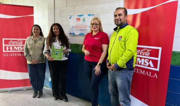 Coca-Cola FEMSA Guatemala fortalece el acceso a agua en comunidad educativa de zona 12