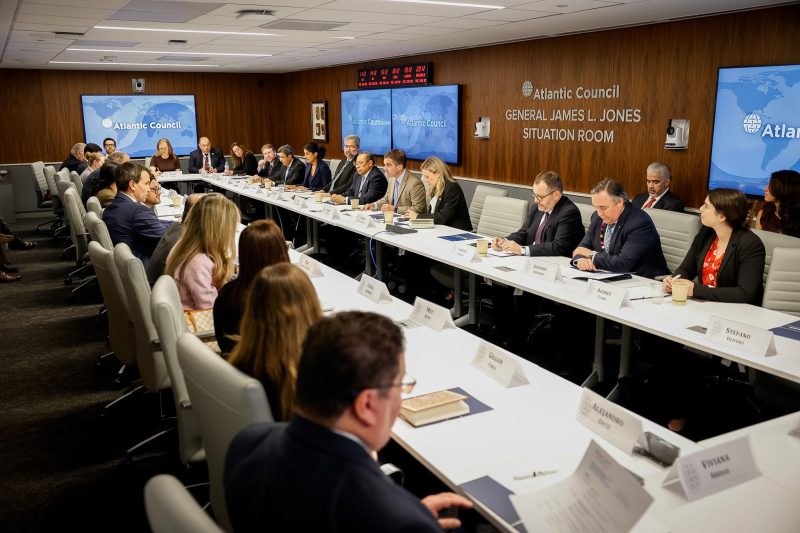 GUATEMALA CONSOLIDA EN WASHINGTON UNA AGENDA CONJUNTA PARA IMPULSAR INVERSIÓN, INFRAESTRUCTURA Y COMPETITIVIDAD