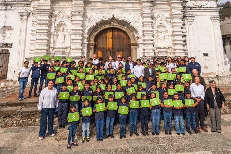 Fundación Bi y El Consejo Empresarial de América Latina transforman la educación en tres escuelas en Guatemala