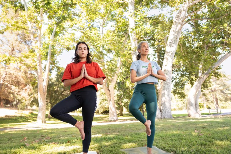Día Internacional del Yoga: cómo la alimentación puede influir en la energía, la concentración y la recuperación