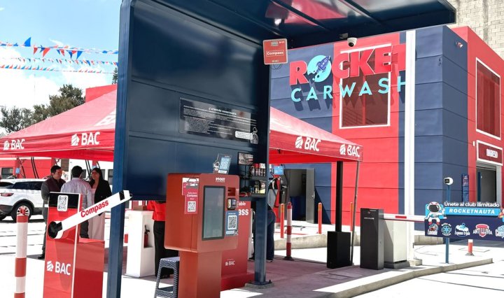 Compass y Rocket Car Wash