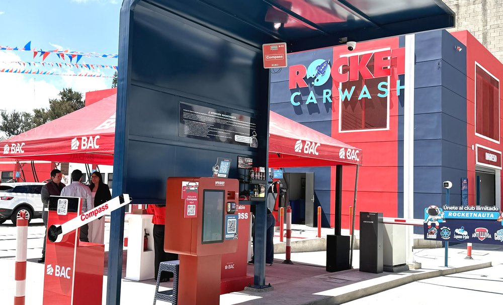 Compass y Rocket Car Wash