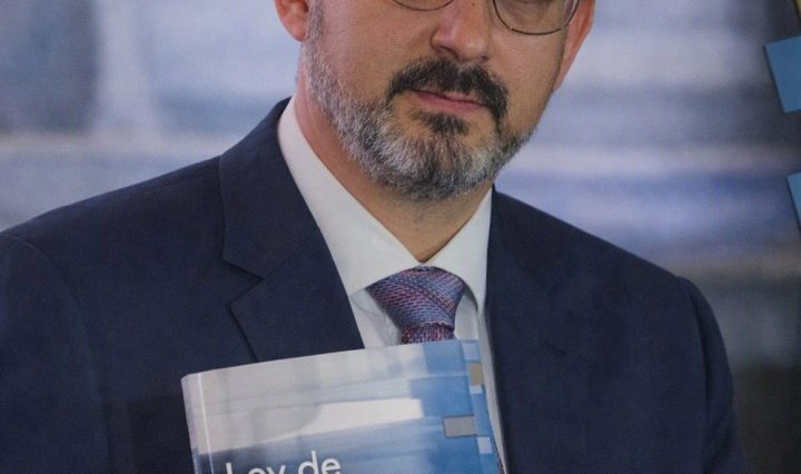 Comunicado Lanzan libro Ley de Competencia