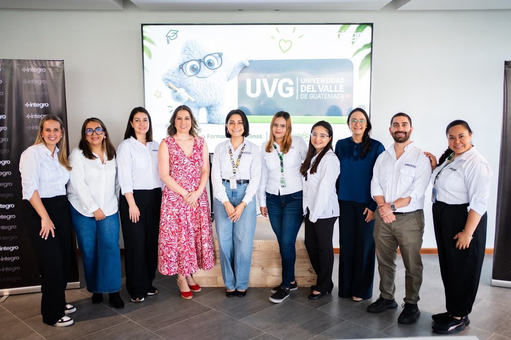 ÍNTEGRO impulsa el desarrollo de sus colaboradores con becas universitarias en la Universidad del Valle de Guatemala