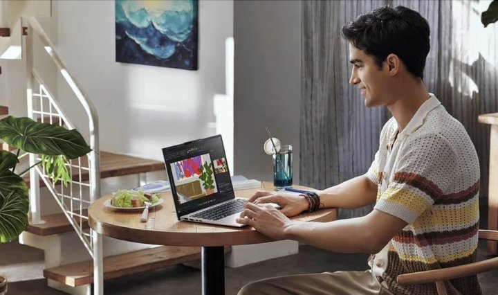 Laptop empresarial vs. laptop de consumo-