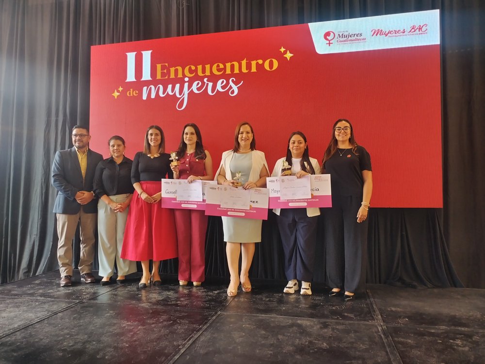 Mujeres BAC y Cámara de Comercio de Guatemala anuncian gira nacional para capacitar a empresarias en Inteligencia Artificial y Ventas Digitales