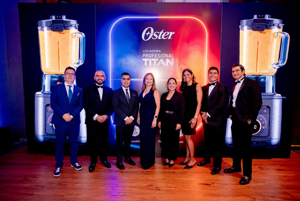 NP_lanzamiento licuadora Oster Titan