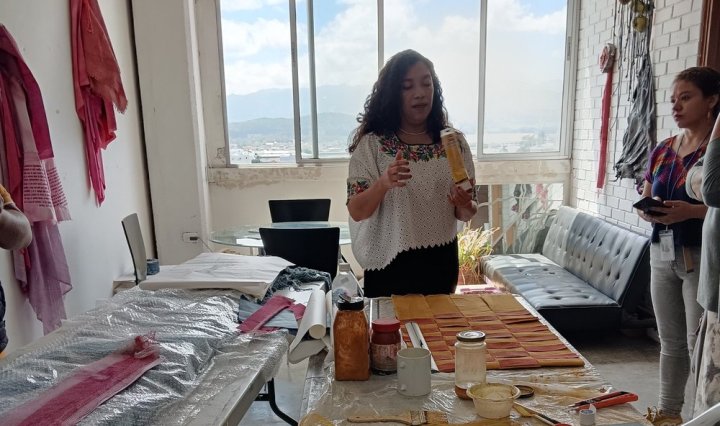 Trayectos Artísticos abre las puertas de los estudios de tres destacados artistas guatemaltecos a los medios de comunicación