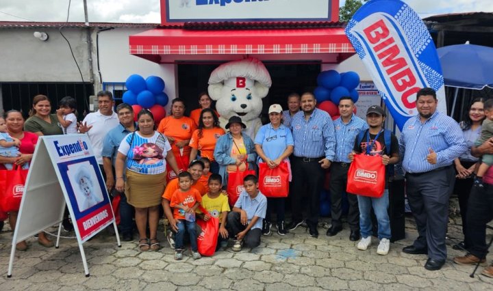 Bimbo guatemala fortalece a huellas de amor con un nuevo expendio son sentido social