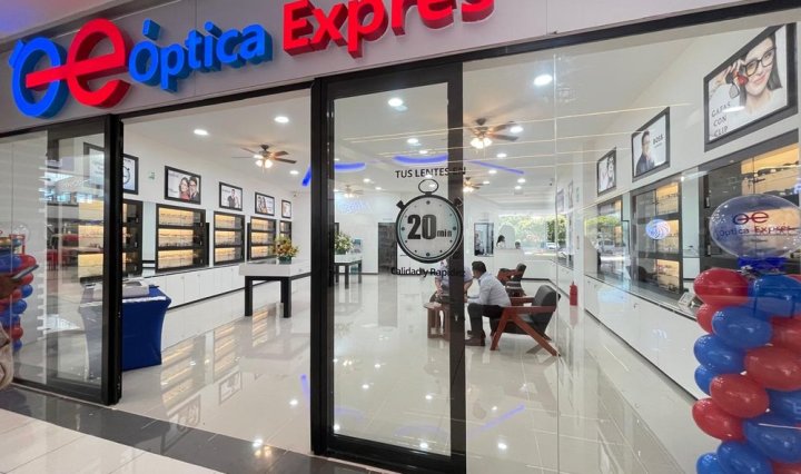 Óptica Exprés llega a Metrocentro con una propuesta que combina tecnología, rapidez y accesibilidad