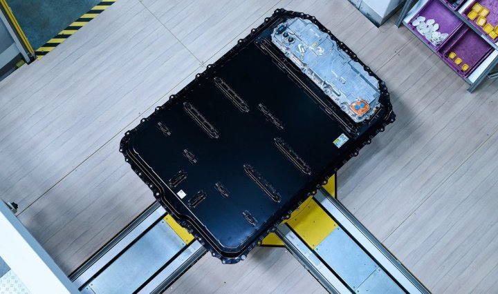 BMW Group recibe un prestigioso premio tecnológico por su batería de alto voltaje Gen6.