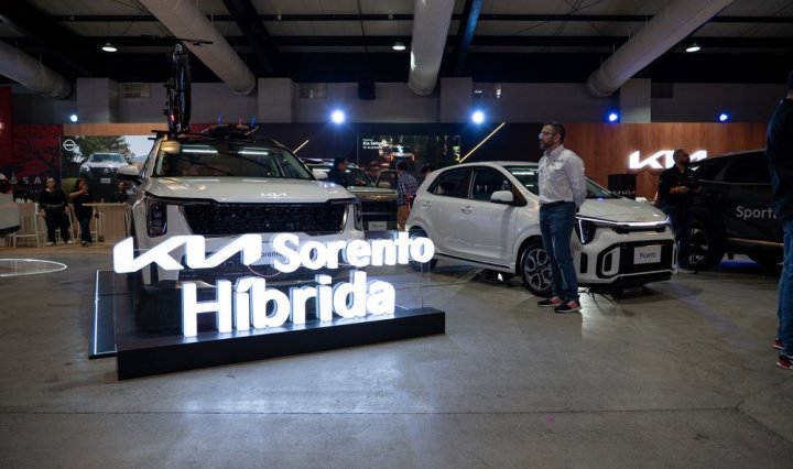 Kia impulsa la movilidad híbrida en Guatemala con las nuevas Sportage y Sorento