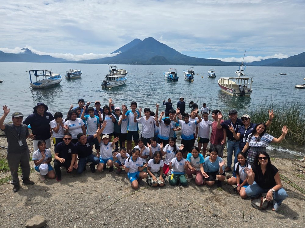 Más de 3,500 estudiantes fortalecen su compromiso con el Lago de Atitlán a través de Educando para Conservar
