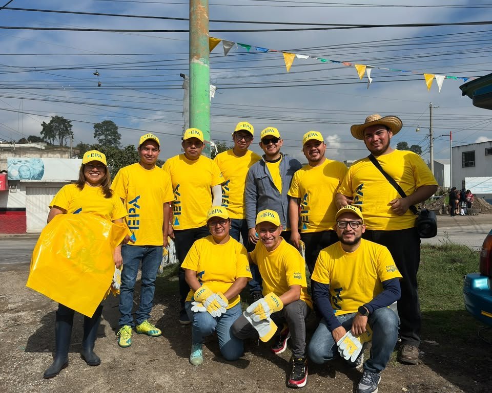 Voluntarios recolectaron más de 11 mil libras de residuos en limpiezas en Río Xequijel y Lago de Amatitlán